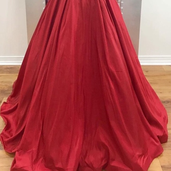 Dress - Picture 2 of 2